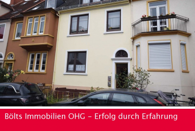 Solides Zweifamilienhaus in bester Lage der Bremer Neustadt